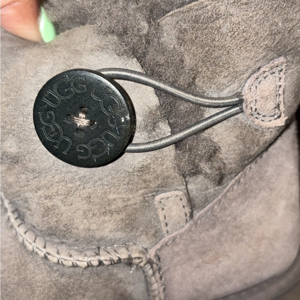 Ugg Mini Bailey Button - image 6